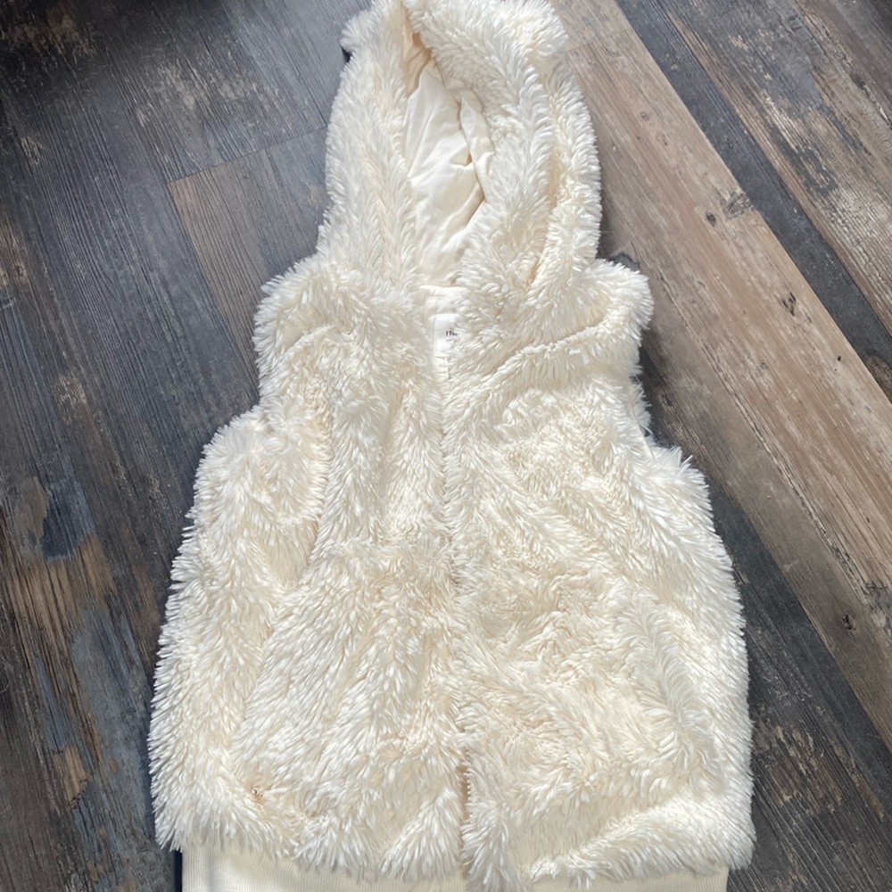 Forever 21 Girls' faux fur vest